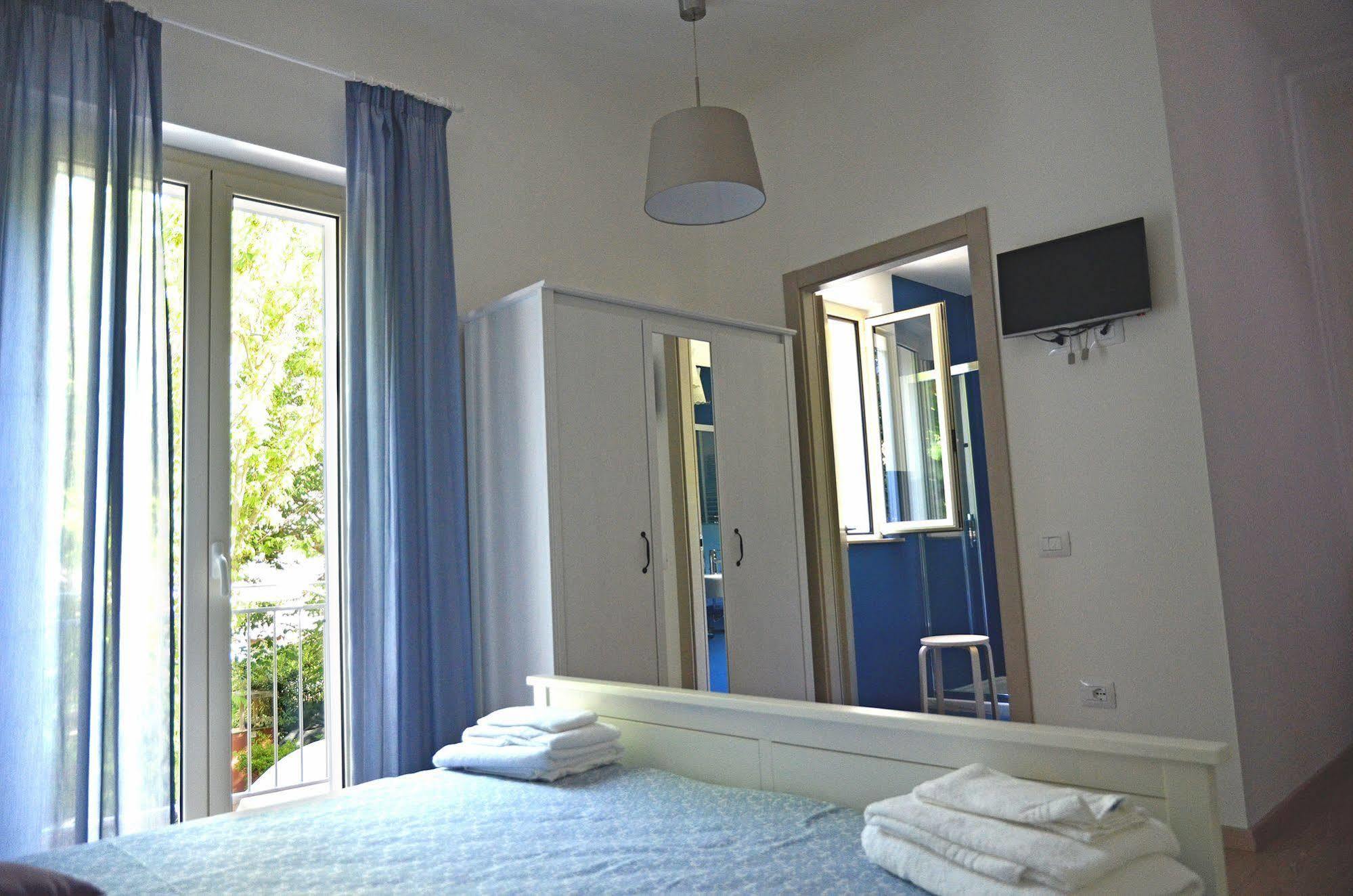 Petit Hotel 3*